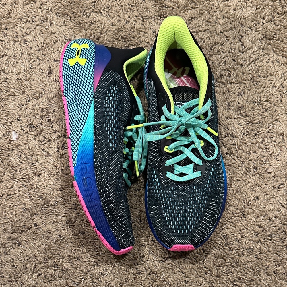 Under Armour Hova Machina 3 women’s Running Shoe